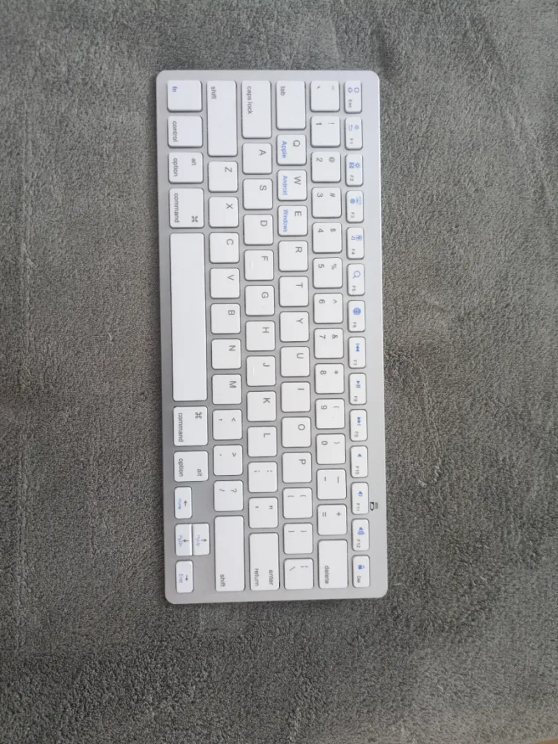 Teclado Bluethooth Inglés Plata