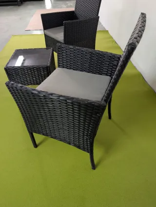 Conjunto Ratán Mesa y 2 Sillas Exterior