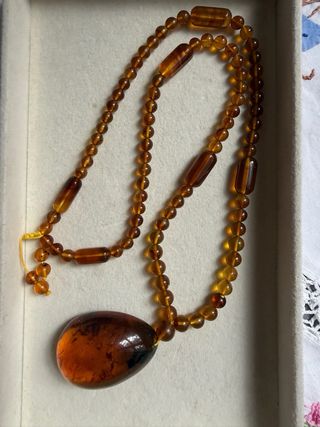 Collar ámbar colgante lágrima