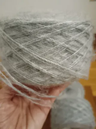6 gomitoli misto mohair grigio 443 grammi