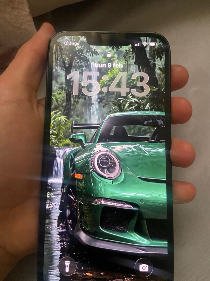 iPhone 13 Verde afbeelding 6
