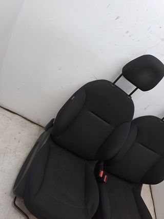 JUEGO ASIENTOS COMPLETO PEUGEOT 208 (P2)