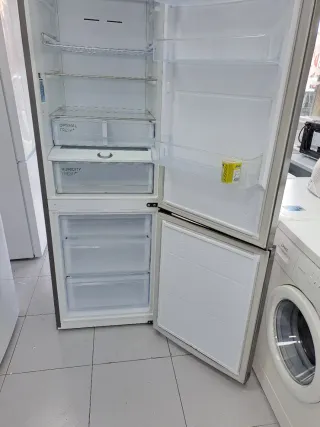◇Nevera Marca Samsung 2.M Combi◇