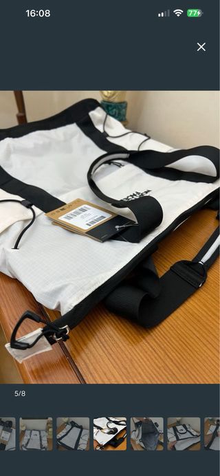 Bolsa The North Face Blanca y Negra