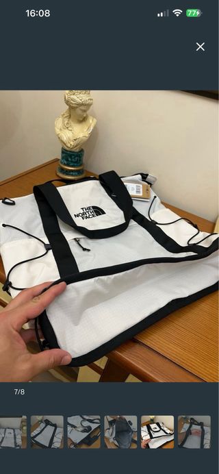 Bolsa The North Face Blanca y Negra