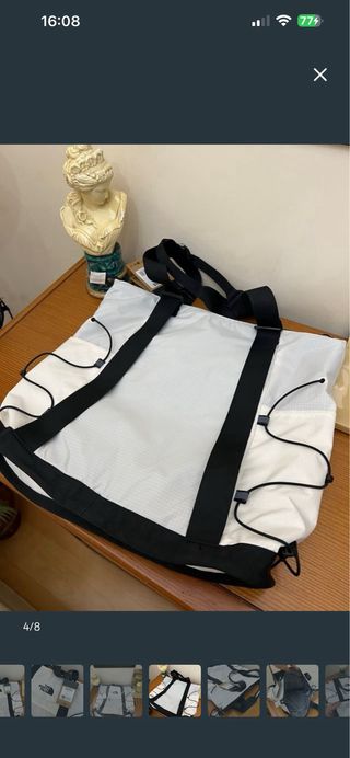 Bolsa The North Face Blanca y Negra