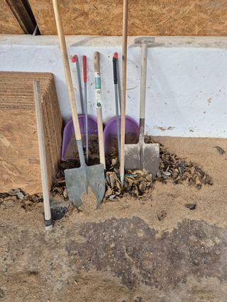 Jardinería y jaulas para perros