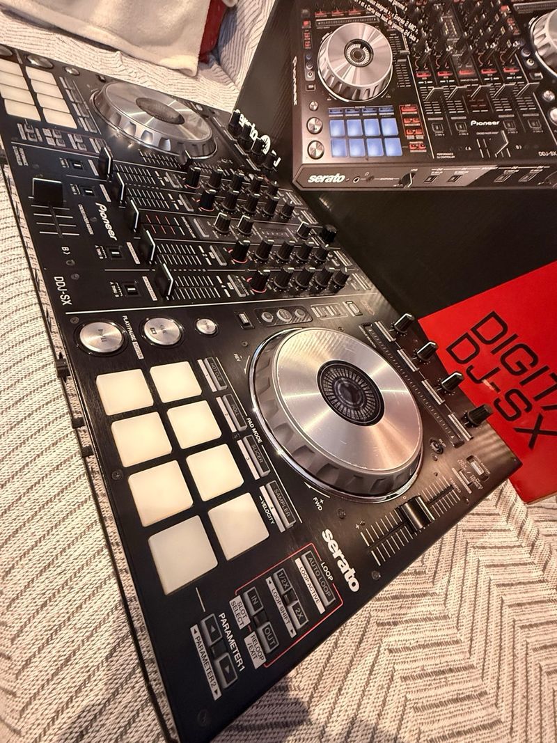 Pioneer DDJ-SX Controlador DJ afbeelding 4