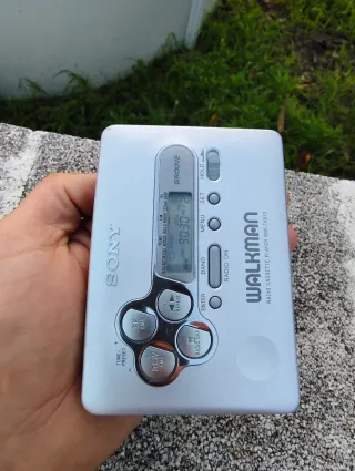 WALKMAN SONY  WM-FX673 Radio Cassette