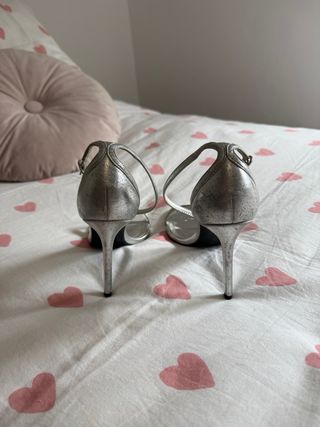 Sandalias de tacón aguja plateadas