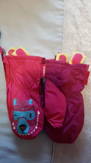 Guantes de Nieve Rojos y Negros