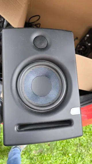 Altavoces Presonus Eris 5"