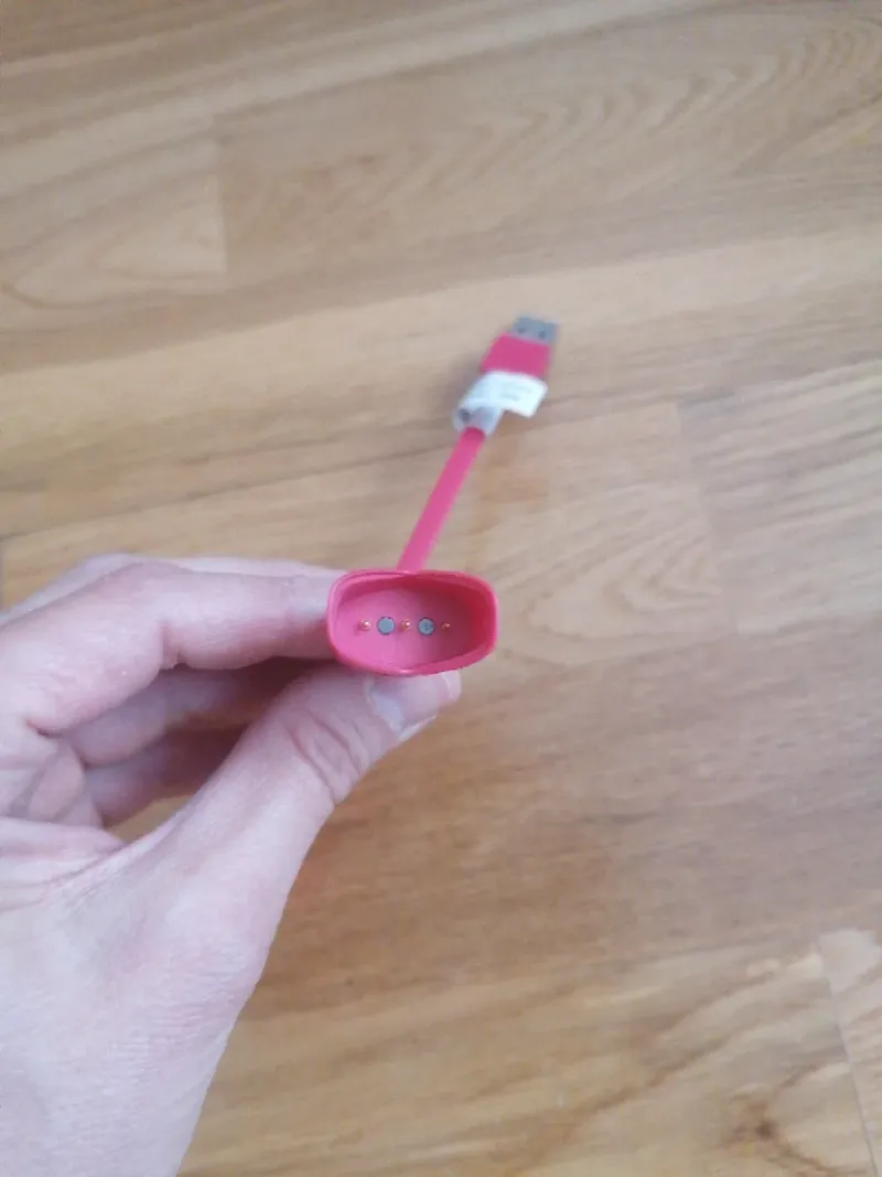 Cable USB Rosa con Conector y Tapa Marca Vuse afbeelding 2
