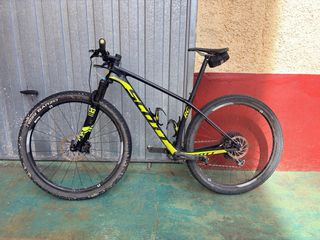 Bicicleta Scott Scale RC Carbono
