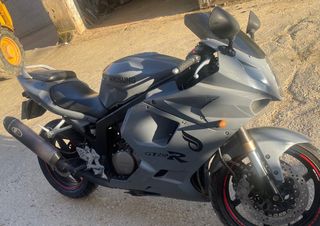 Hyosung GT250R Moto Deportiva Gris