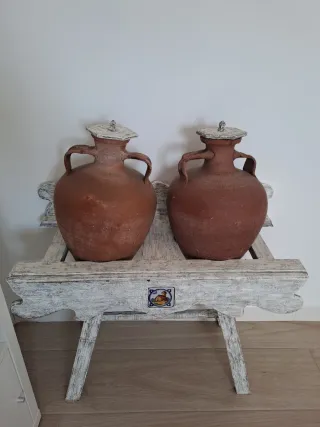 Tinajas antiguas de barro