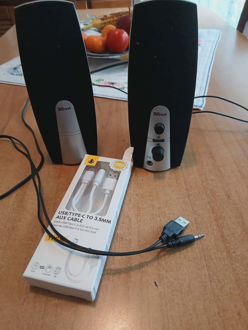 Altavoces Trust 2.0 Negro + Cable USB-C Nuevo afbeelding 2