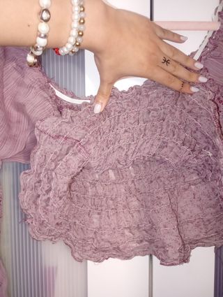 Blusa crop fruncida manga abullonada