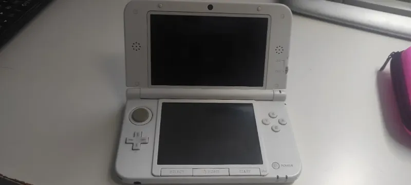Nintendo 3DS XL Blanca + Tarjeta SD 256GB afbeelding 3