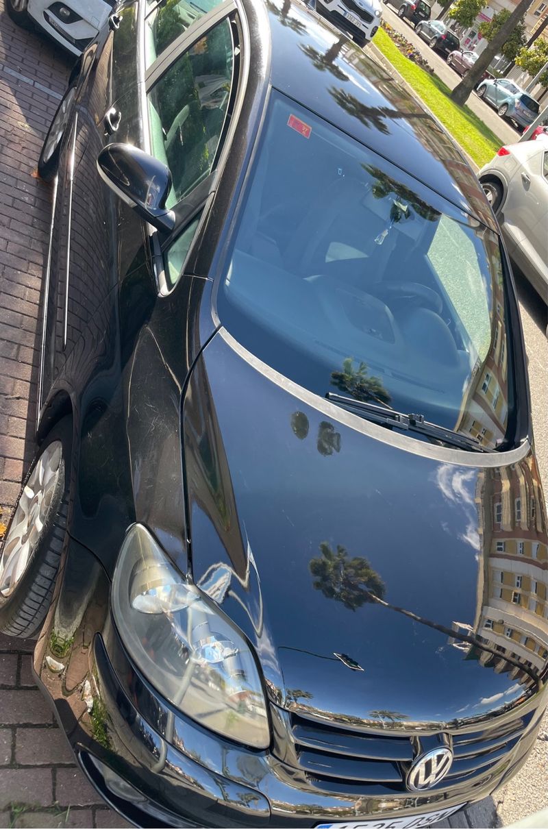 Volkswagen Golf 1.9 TDI - foto 1
