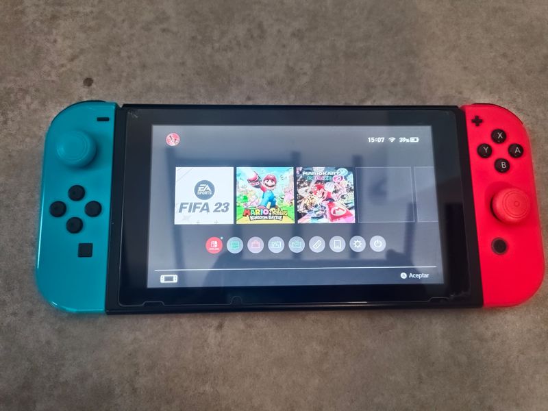 Nintendo Switch Azul y Rojo afbeelding 3