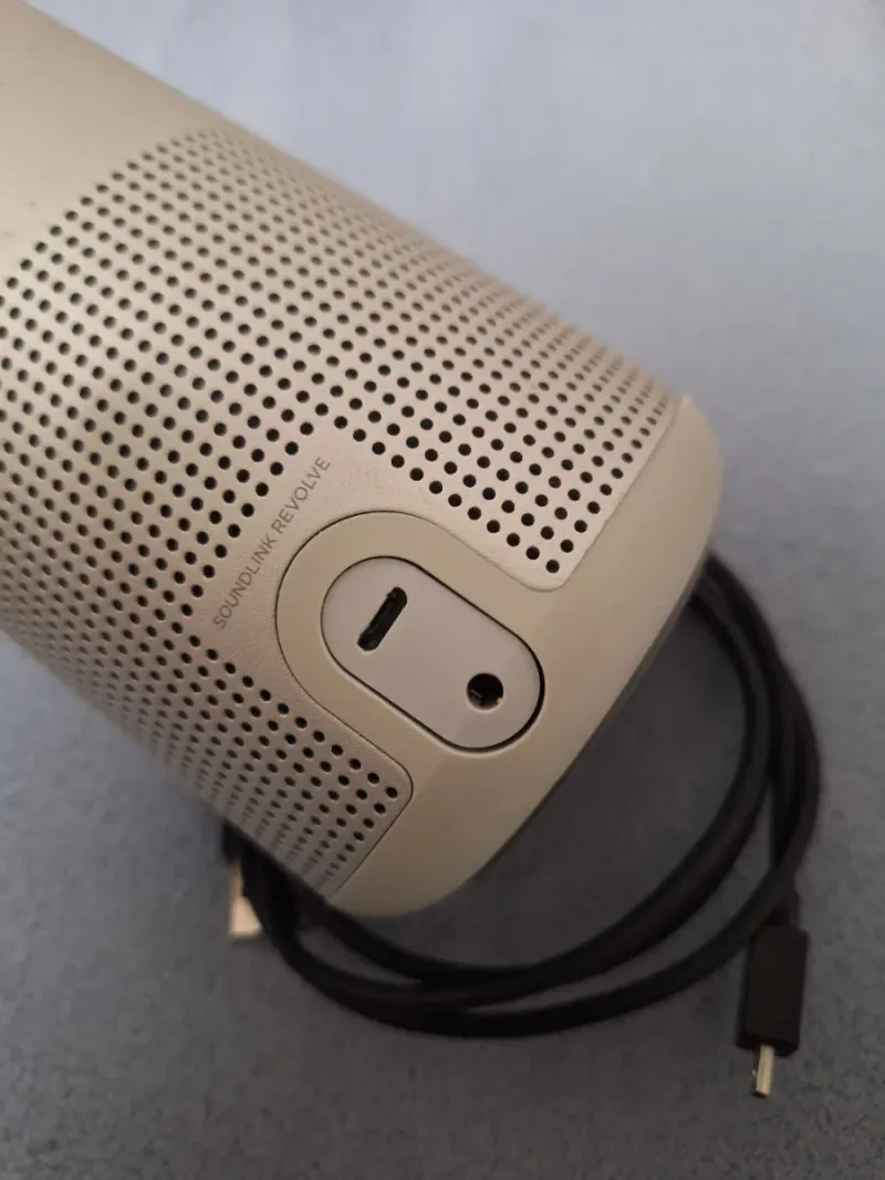 Altavoz Bose Soundlink Revolve Beige