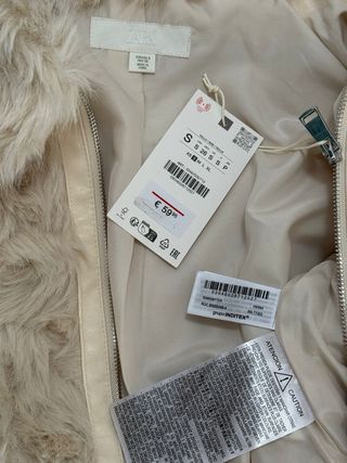 Chaqueta Zara efecto pelo crema Talla S