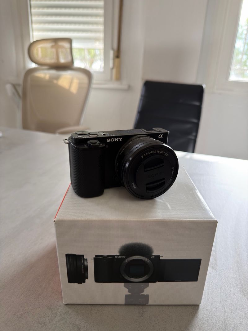 Sony ZV-E10 + Objetivo 16-50mm