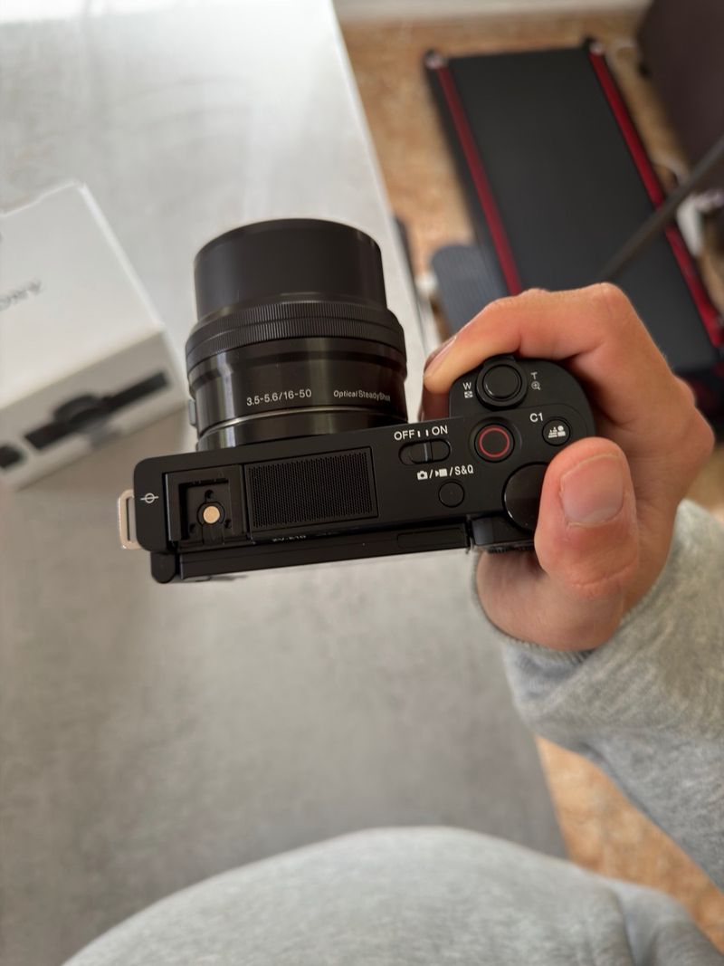 Sony ZV-E10 + Objetivo 16-50mm afbeelding 4