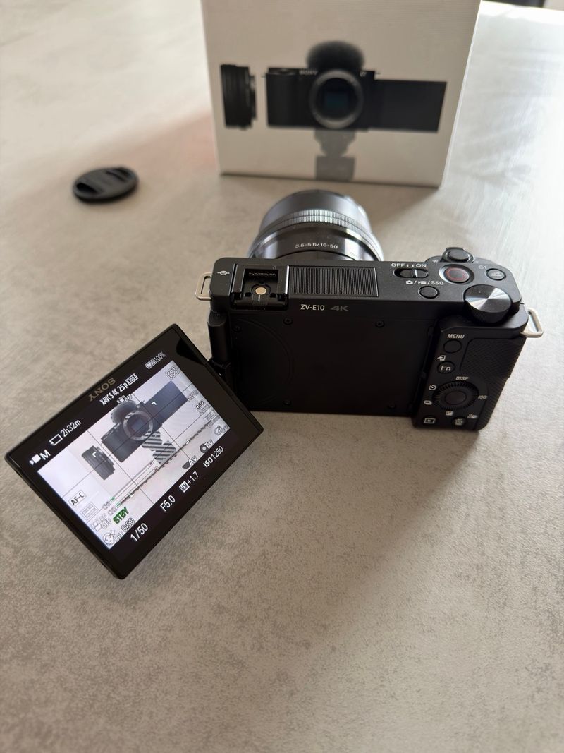 Sony ZV-E10 + Objetivo 16-50mm afbeelding 2