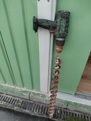 Taladro con broca helicoidal