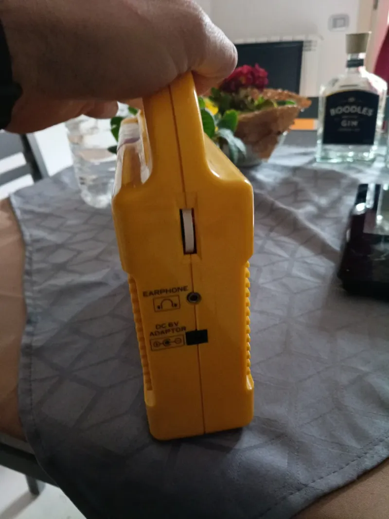 Reproductor de cassettes amarillo afbeelding 2