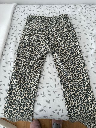 Pantalón Zara Estampado Leopardo