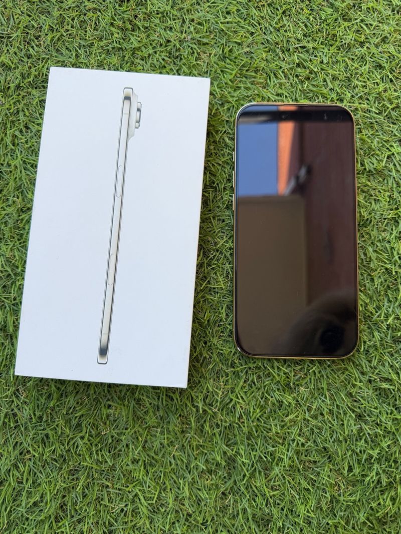 iPhone 17 Air 256GB Blanco/Dorado