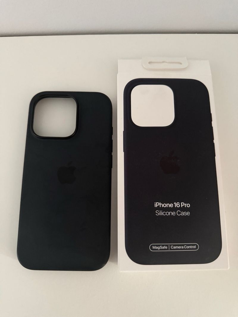 Funda iPhone 16 Pro Negra Original Apple