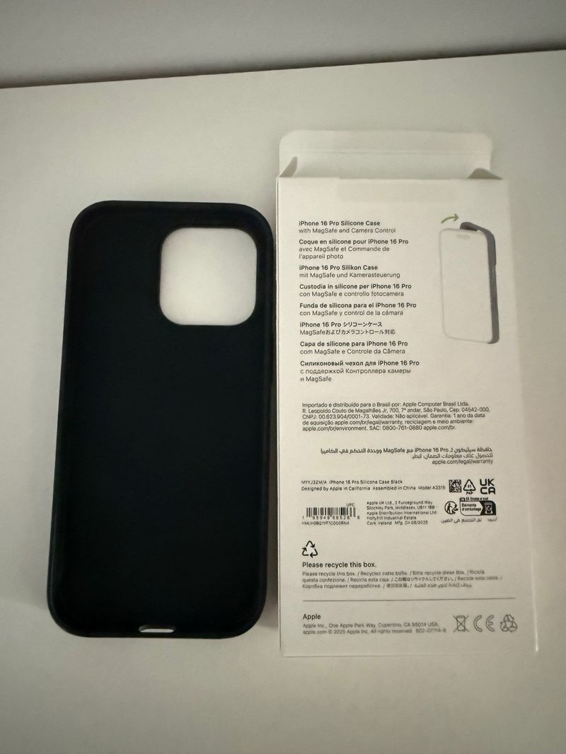 Funda iPhone 16 Pro Negra Original Apple afbeelding 2