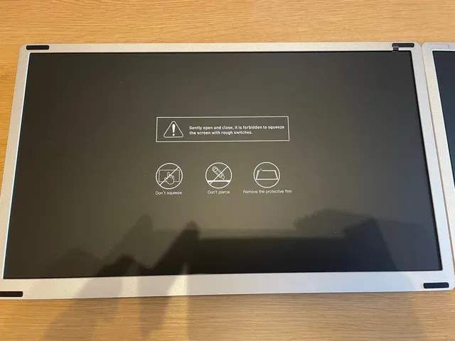 Doble pantalla portátil - 15,4” cada una - funda afbeelding 7