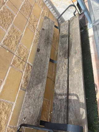 Banco urbano madera y metal