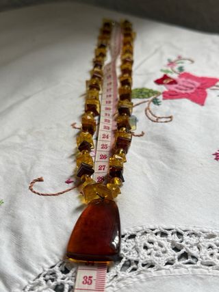 Collar de ámbar con colgante