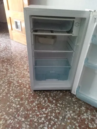 Congelador Daewoo pequeño