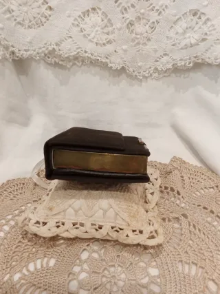 Antigua cartera polvera con espejo