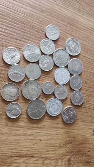 Monete antiche e rare. Di Uni. Ascolto offerte