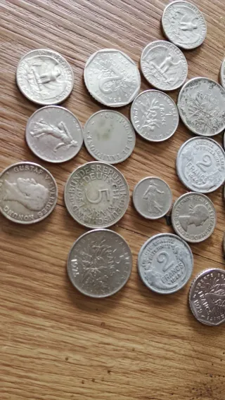 Monete antiche e rare. Di Uni. Ascolto offerte