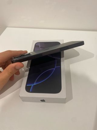 iPhone 16 Pro Max Gris