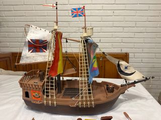 Barco Pirata Playmobil con figuras