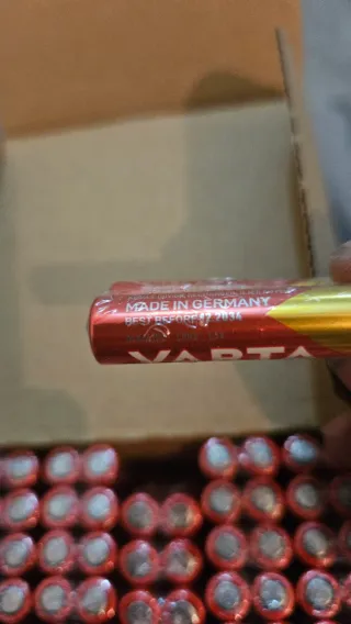 Pack 50 Pilas Alcalinas AAA Varta Longlife 1,5v