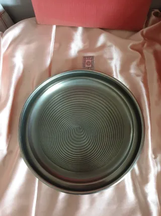 Piatto / vassoio decorativo in peltro