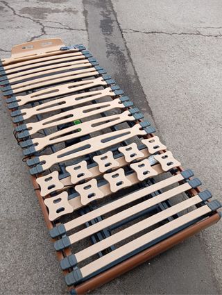 Cama articulada con mando