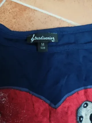 Camiseta Stradivarius Corazón Talla M