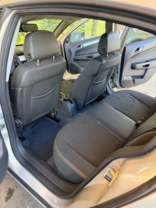 Opel Astra 1.7 Ecoflex 2010 - 134000 km - ITV 2027